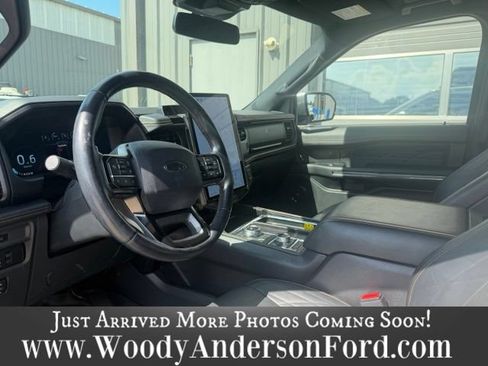 Used 2023 Ford Expedition Platinum AWD/4WD image 8
