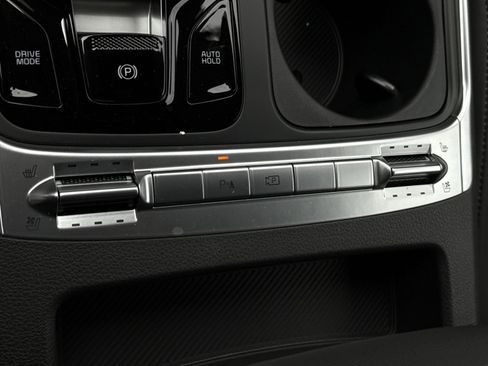 New 2026 Kia Carnival SX w/ SX Dark Edition Package FWD image 31