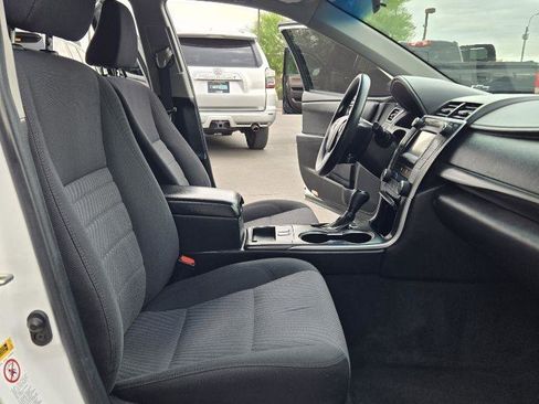 Used 2017 Toyota Camry LE image 17