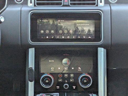 Used 2020 Land Rover Range Rover HSE image 9