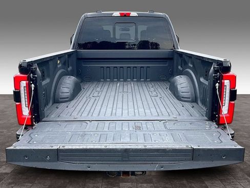 Used 2024 Ford F250 Platinum AWD/4WD image 29