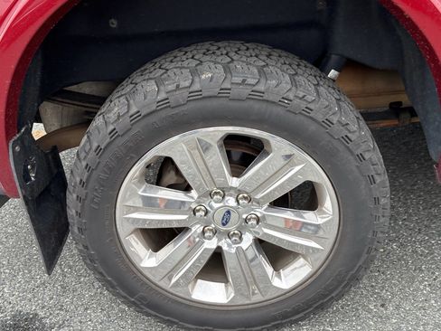 Used 2018 Ford F150 Lariat AWD/4WD image 14