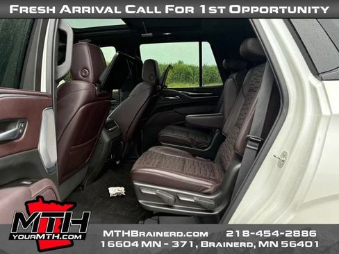 Used 2023 Cadillac Escalade Sport Platinum AWD/4WD image 10