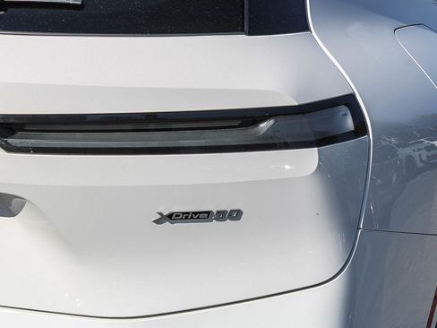 Used 2024 BMW iX xDrive50 w/ Sport Package image 7