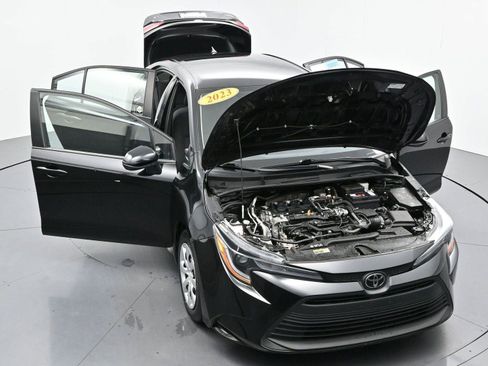 Used 2023 Toyota Corolla LE FWD image 41