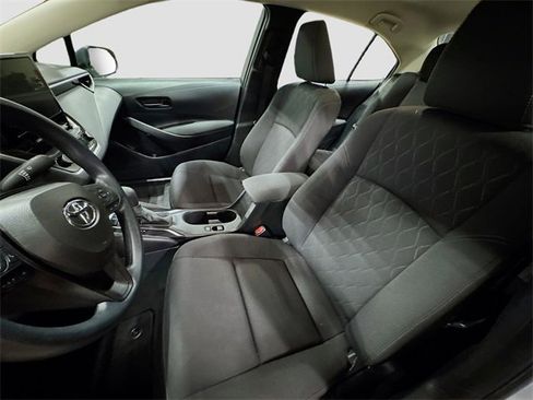 Used 2025 Toyota Corolla LE image 15