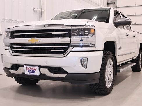 Used 2018 Chevrolet Silverado 1500 High Country AWD/4WD image 5