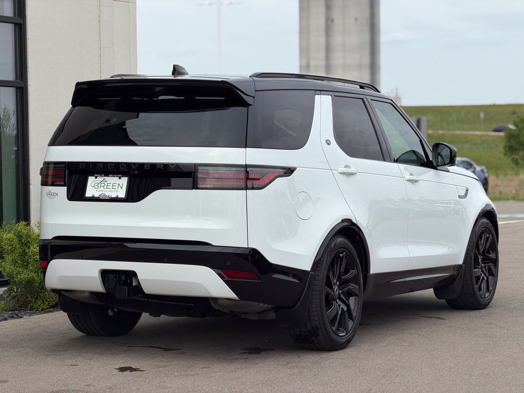 Used 2024 Land Rover Discovery Dynamic SE AWD/4WD image 6