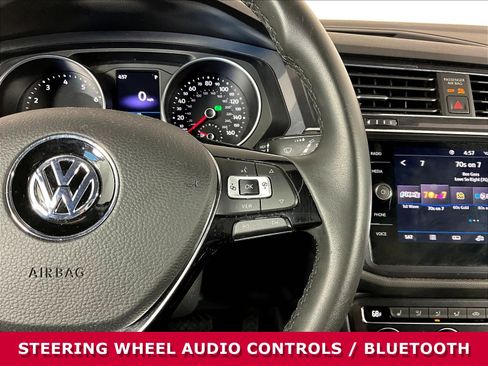 Used 2020 Volkswagen Tiguan SE w/ Panoramic Sunroof Package FWD image 12