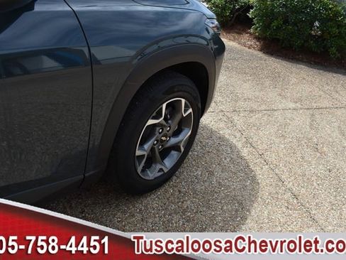 Used 2025 Chevrolet Trax LT FWD image 12