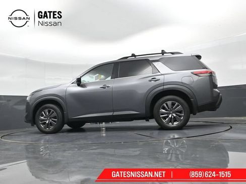 Certified 2023 Nissan Pathfinder SV w/ Black Appearance Package AWD/4WD image 42