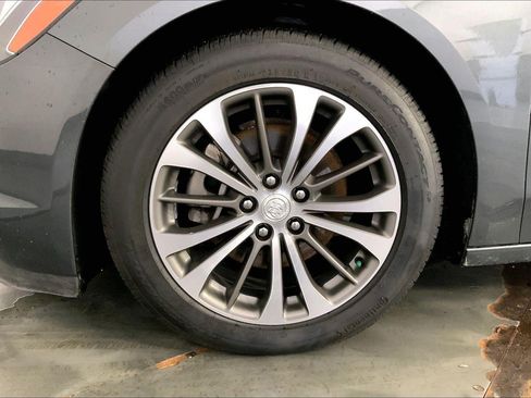 Used 2017 Buick LaCrosse Essence w/ Sun and Shade Package FWD image 9