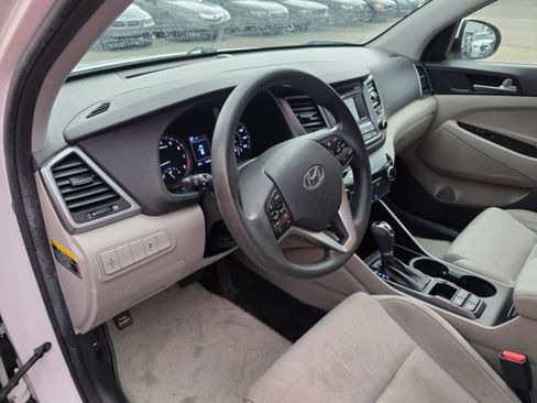 Used 2017 Hyundai Tucson SE w/ SE Popular Package 02 FWD image 13