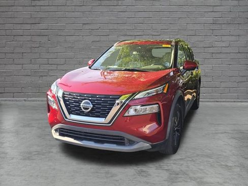 Certified 2021 Nissan Rogue SV w/ Premium Package FWD image 3