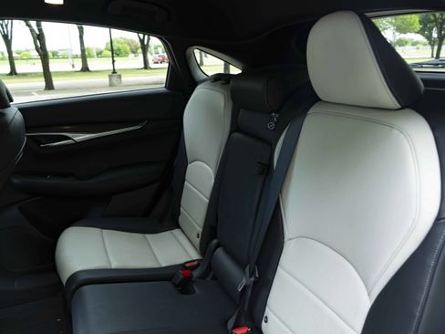 Used 2025 INFINITI QX55 Luxe w/ Cargo Package image 18