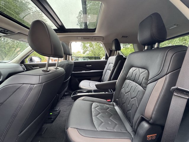 New 2026 Nissan Pathfinder Platinum AWD/4WD image 26