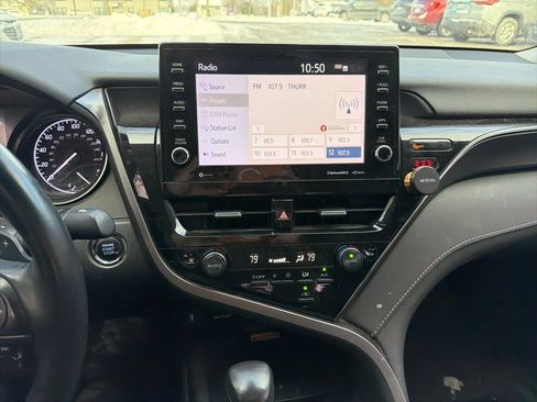 Used 2023 Toyota Camry SE image 11