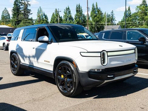 Used 2024 Rivian R1S Adventure AWD/4WD image 1
