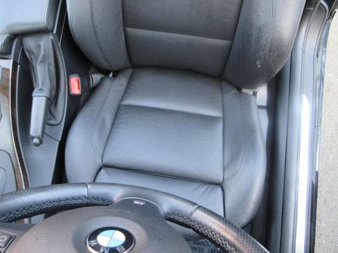 Used 2013 BMW 335i Convertible image 9