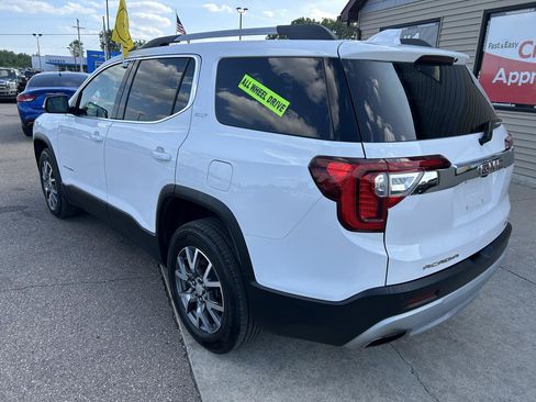 Used 2023 GMC Acadia SLT w/ Technology Package AWD/4WD image 7