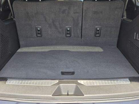 Used 2023 GMC Yukon XL AT4 w/ AT4 Premium Package image 41