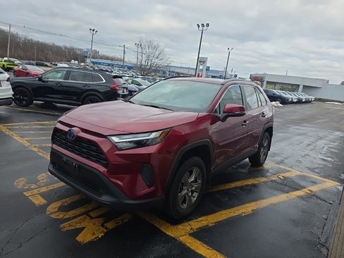 Used 2023 Toyota RAV4 XLE image 9