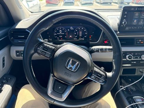Used 2023 Honda Pilot Elite image 8