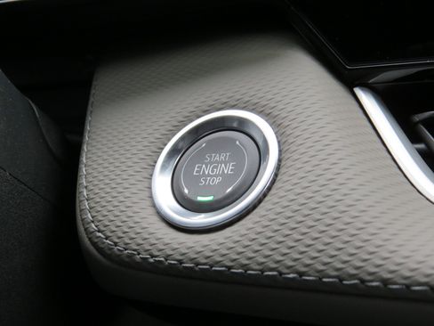 New 2026 Chevrolet Equinox LT w/ Convenience Package II image 26