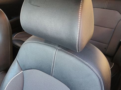 Used 2022 Kia Niro EX image 17