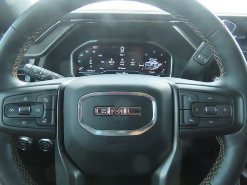Used 2024 GMC Sierra 2500 AT4 AWD/4WD image 27