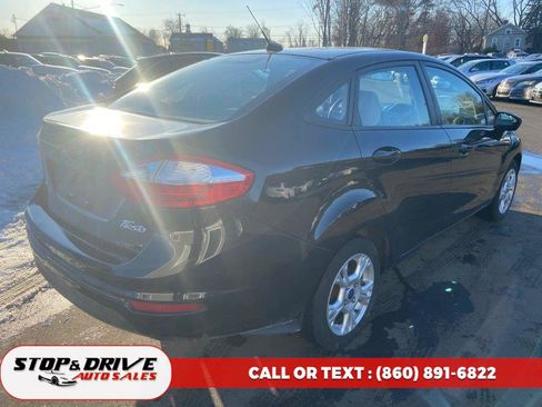 Used 2014 Ford Fiesta SE w/ Comfort Package image 5