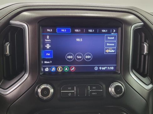Used 2020 GMC Sierra 1500 AT4 w/ AT4 Premium Package AWD/4WD image 8