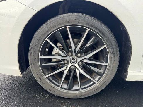Used 2023 Toyota Camry SE image 9