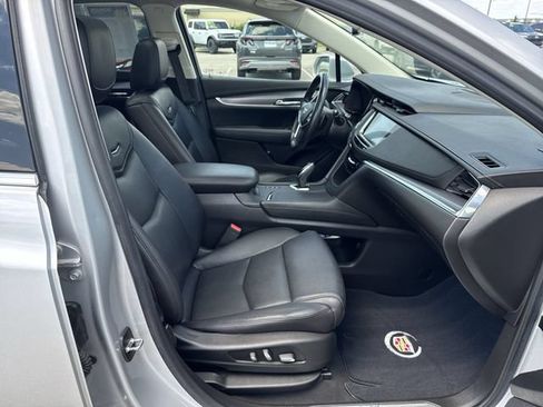 Used 2018 Cadillac XT5 Luxury AWD/4WD image 17