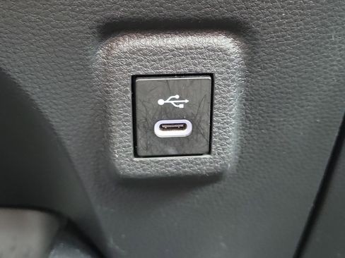 Used 2024 Toyota Corolla LE image 3