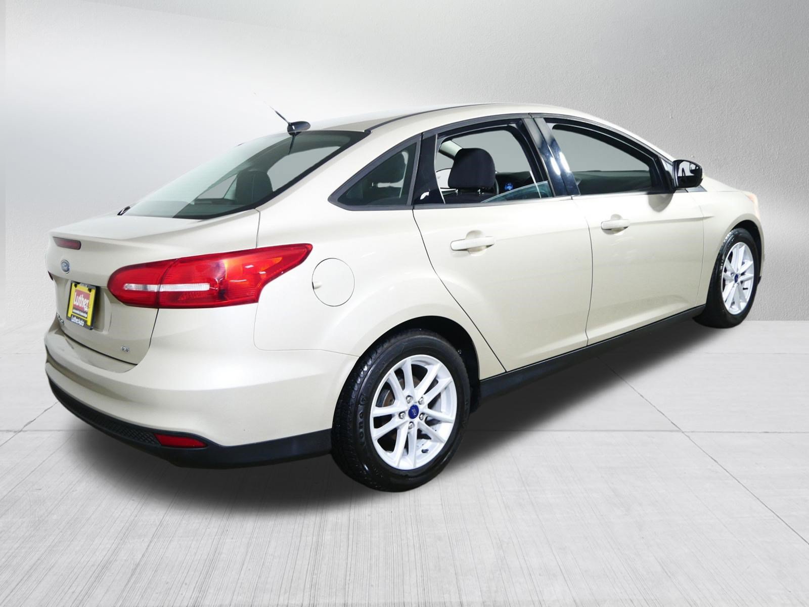 Used 2017 Ford Focus SE FWD image 7