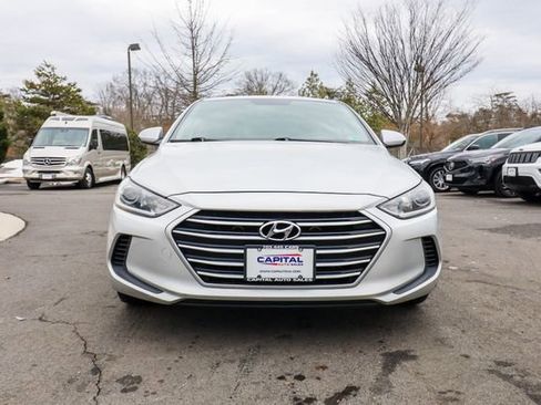 Used 2017 Hyundai Elantra SE image 2