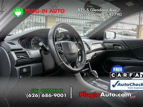 Used 2017 Honda Accord Sport image 5