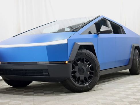 Used 2024 Tesla Cybertruck Cyberbeast AWD/4WD image 6