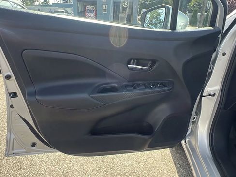 Used 2025 Nissan Versa SV image 23