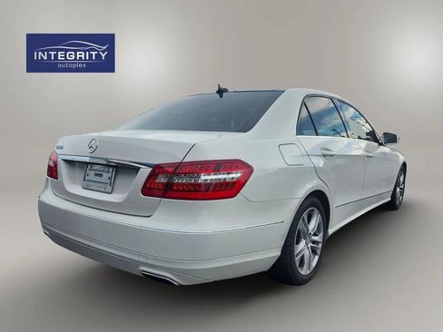 Used 2011 Mercedes-Benz E 550 Sedan image 6