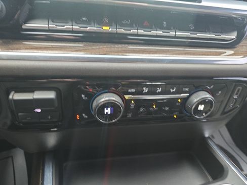 Used 2022 Chevrolet Silverado 1500 LT Trail Boss w/ Convenience Package II image 29