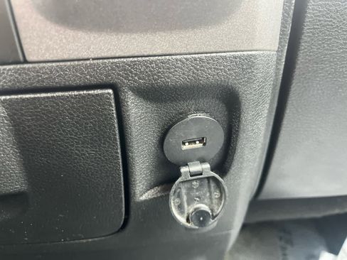 Used 2019 RAM 1500 Tradesman w/ Chrome Appearance Group AWD/4WD image 36