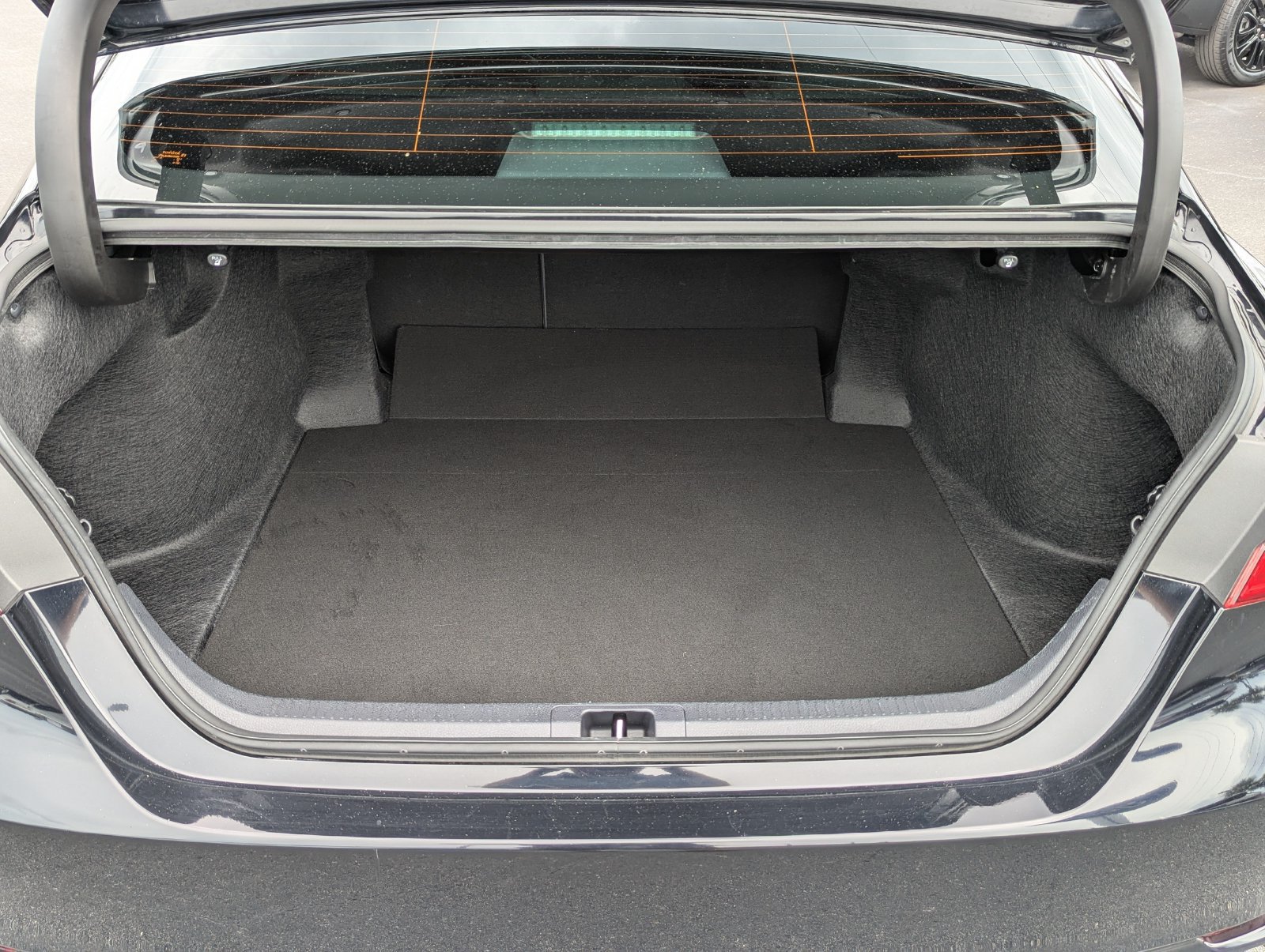 Used 2024 Toyota Camry SE w/ Convenience Package FWD image 14