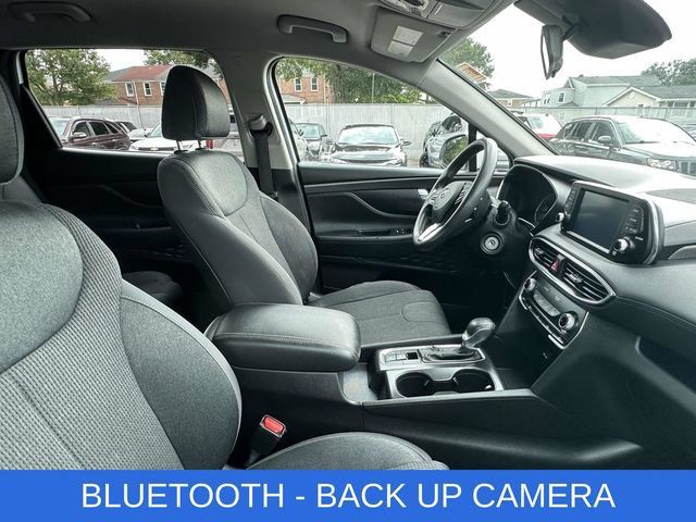 Used 2019 Hyundai Santa Fe SE FWD image 2