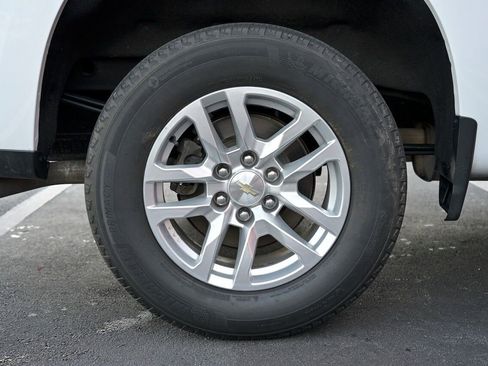 Used 2020 Chevrolet Silverado 1500 LT image 13