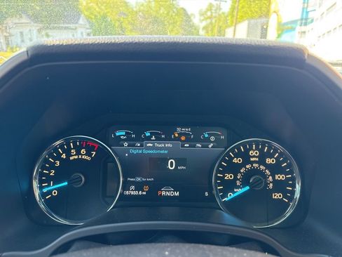 Used 2018 Ford F150 Platinum w/ Equipment Group 701A Luxury image 14