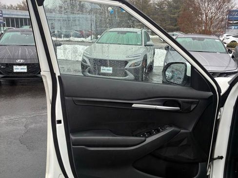 Used 2024 Kia Seltos LX image 42