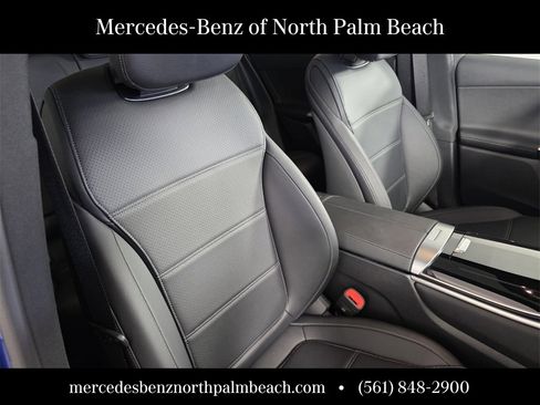 Certified 2025 Mercedes-Benz GLC 300 image 30