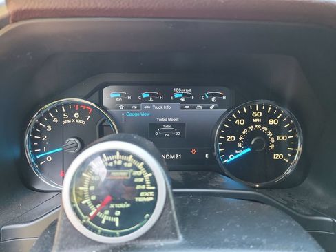 Used 2016 Ford F150 Platinum w/ Equipment Group 701A Luxury AWD/4WD image 26